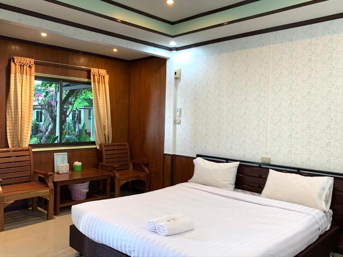 Suanpai Resort Sattahip Exterior foto