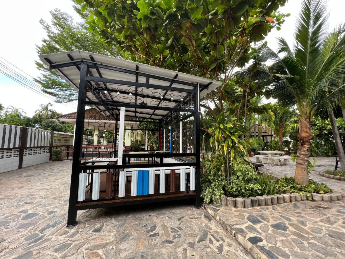 Suanpai Resort Sattahip Exterior foto