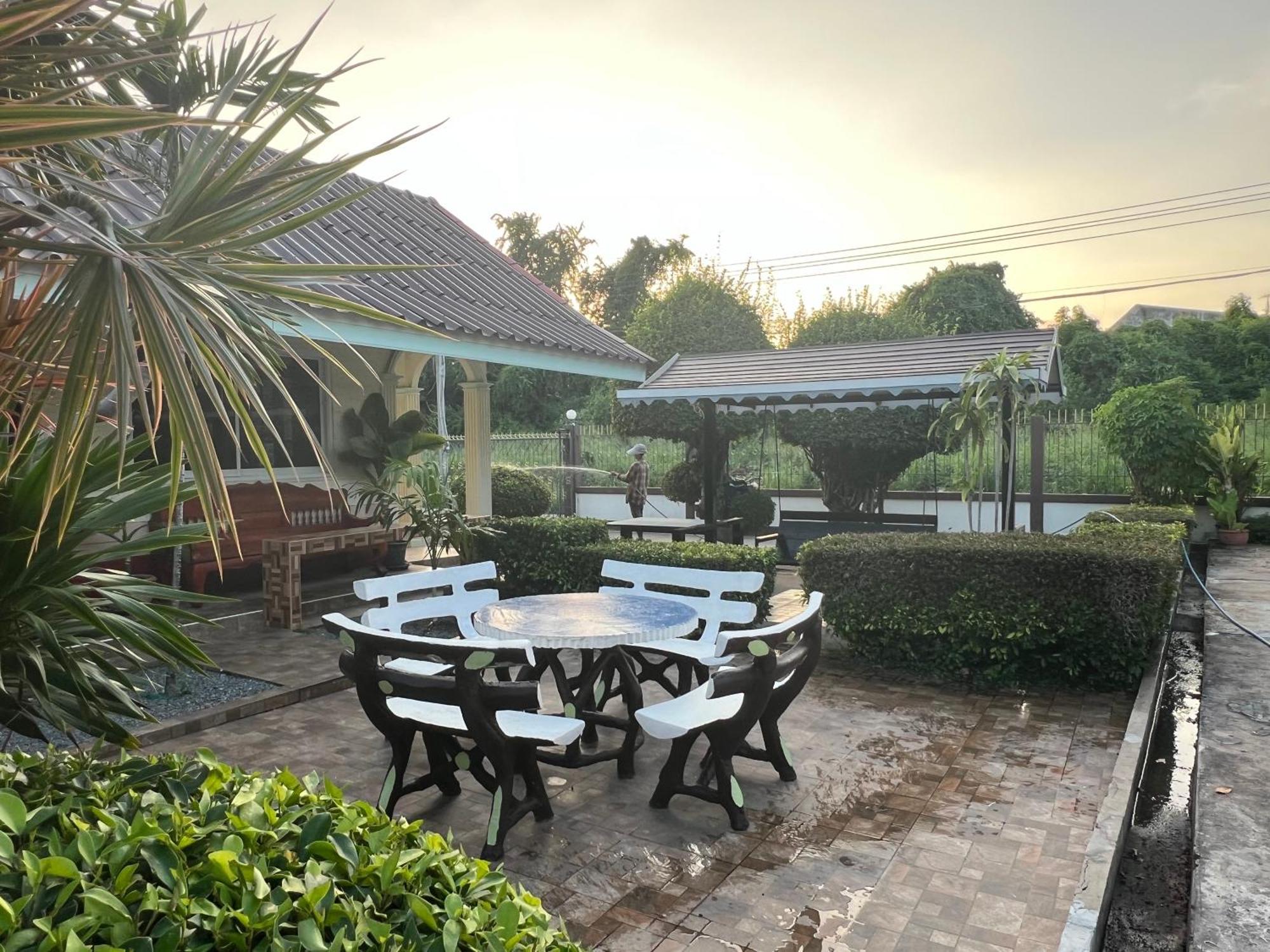 Suanpai Resort Sattahip Exterior foto